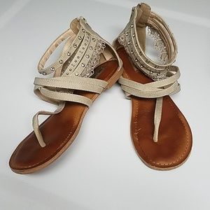 Roman Sandals Sz 8 w decorative trim